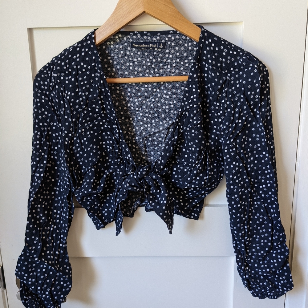 Abercrombie long sleeve tie front top